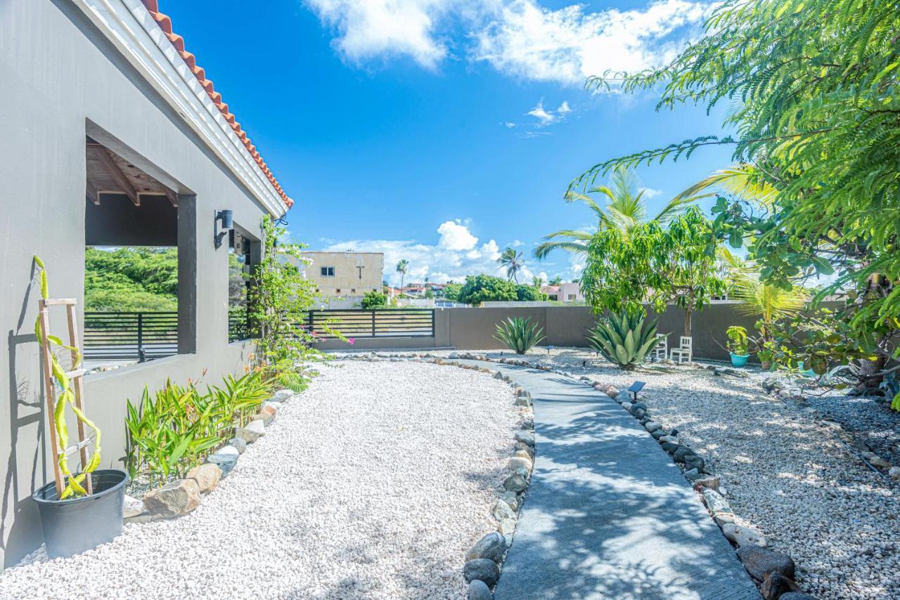 Lama Y Solo Unique Private Room Walking Distance To The Beach شاطئ بالم المظهر الخارجي الصورة
